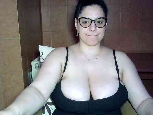 MoniqQuuen webcam