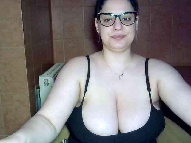 MoniqQuuen webcam
