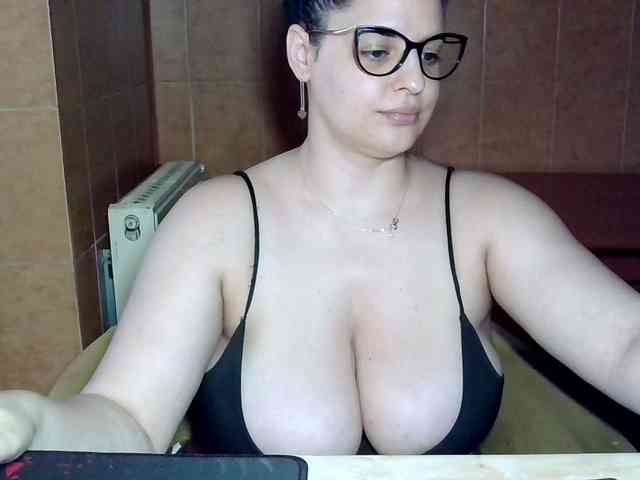 MoniqQuuen webcam