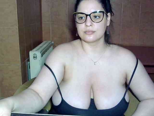 MoniqQuuen webcam