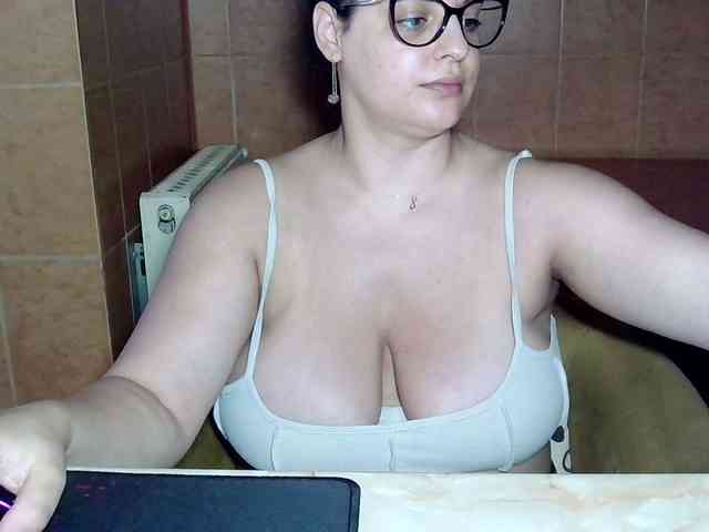 MoniqQuuen webcam