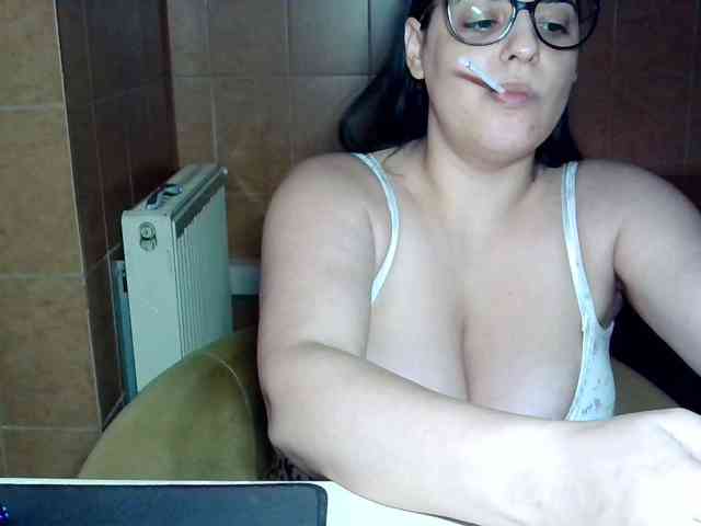 MoniqQuuen MoniqQuuen