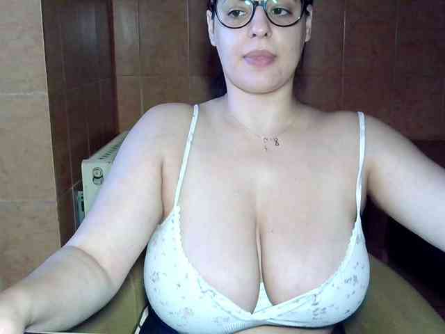 MoniqQuuen webcam