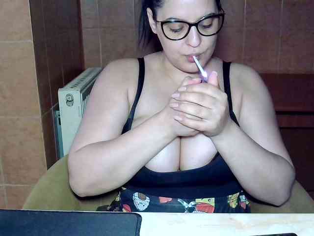 MoniqQuuen webcam