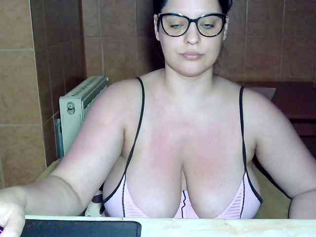 MoniqQuuen webcam