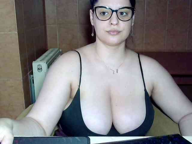 MoniqQuuen MoniqQuuen