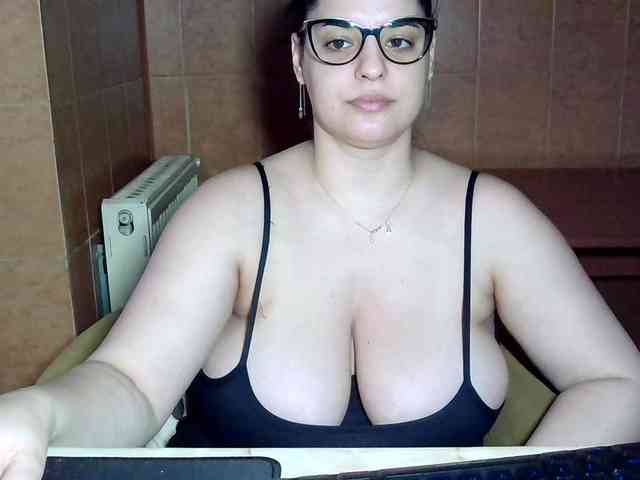 MoniqQuuen webcam
