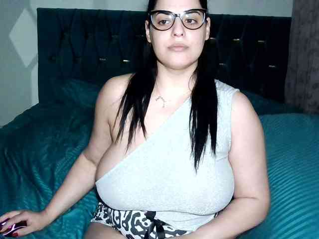 MoniqQuuen webcam