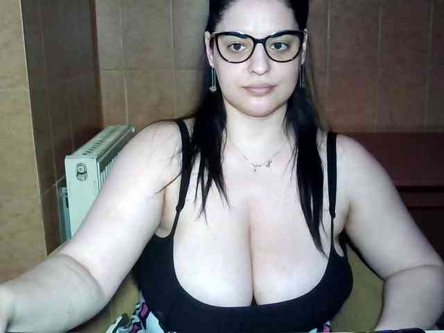 MoniqQuuen webcam