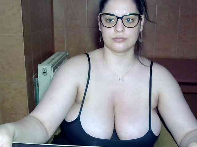 MoniqQuuen webcam