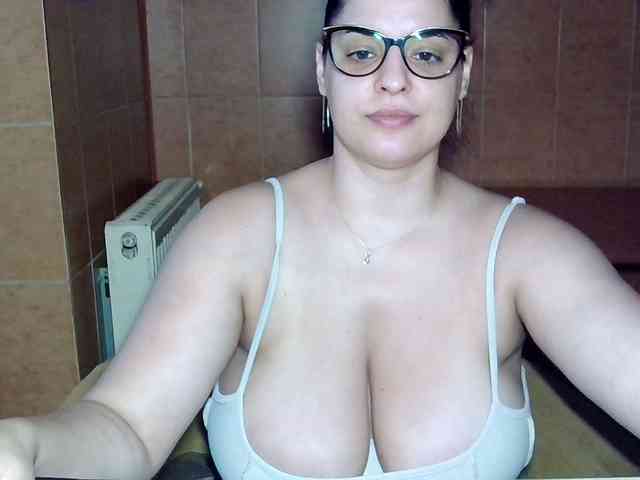 MoniqQuuen webcam