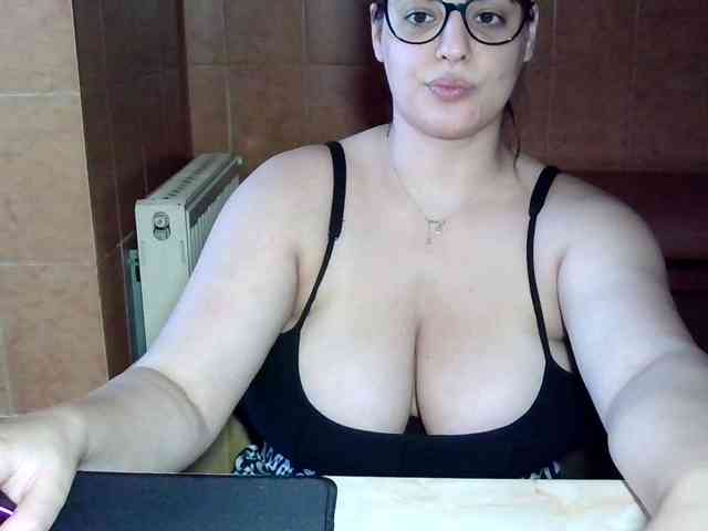 MoniqQuuen webcam