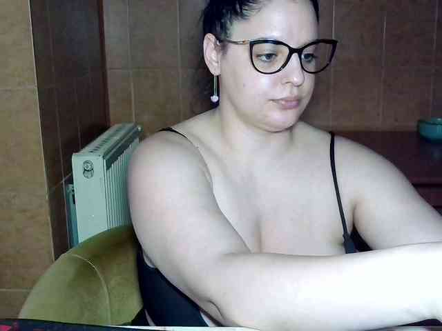 MoniqQuuen webcam