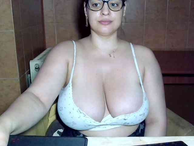 MoniqQuuen webcam
