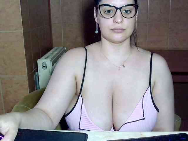 MoniqQuuen webcam
