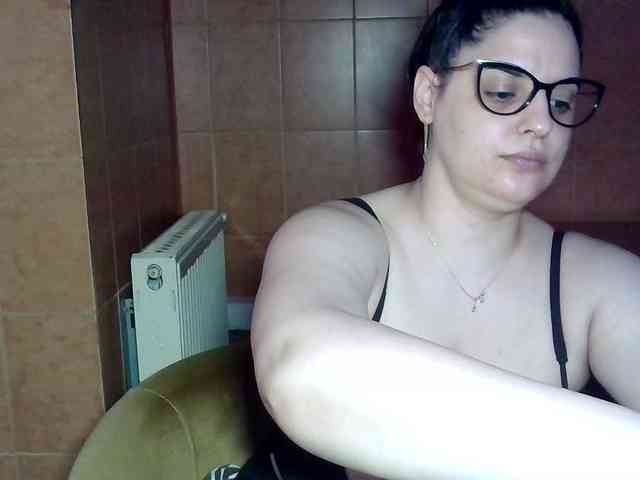 MoniqQuuen webcam