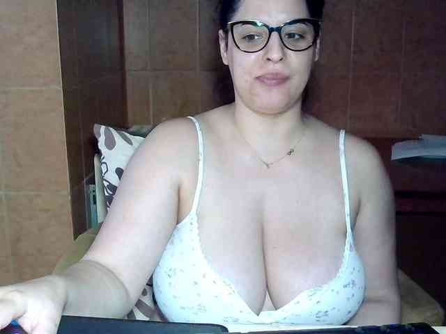 MoniqQuuen webcam