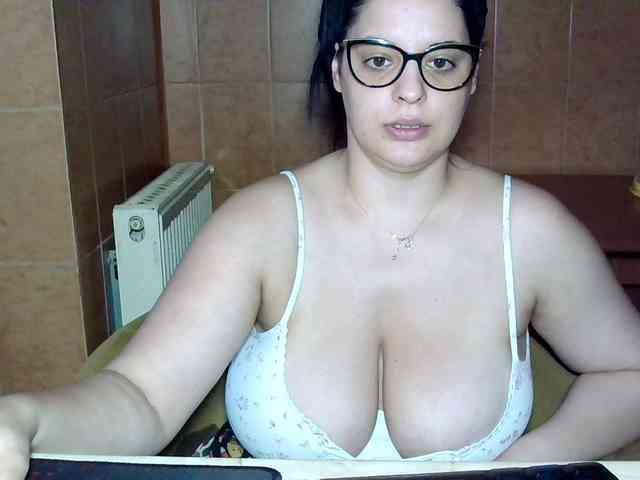 MoniqQuuen webcam