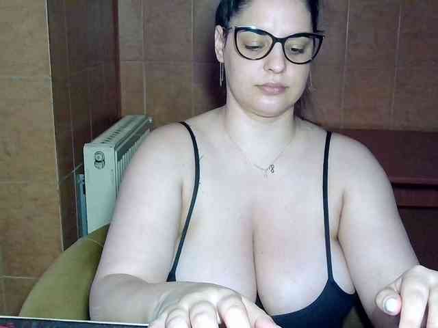 MoniqQuuen webcam