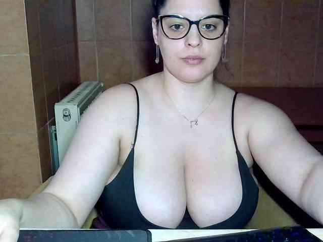 MoniqQuuen webcam