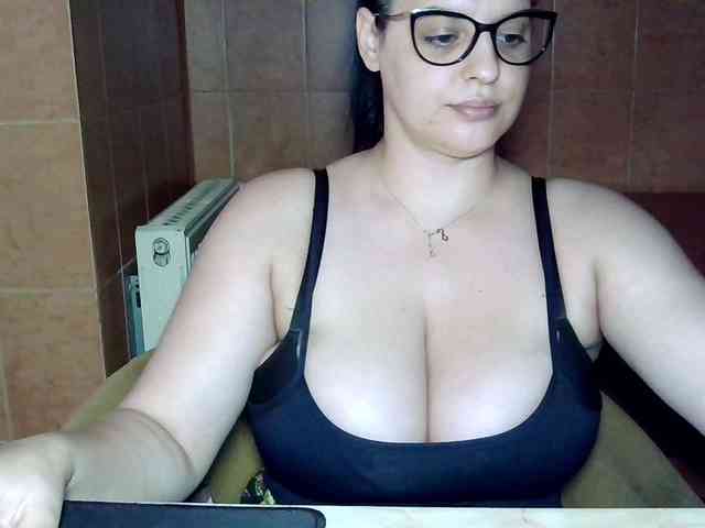 MoniqQuuen webcam