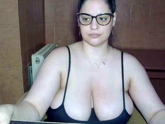 MoniqQuuen webcam