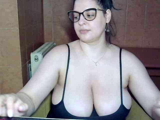 MoniqQuuen webcam