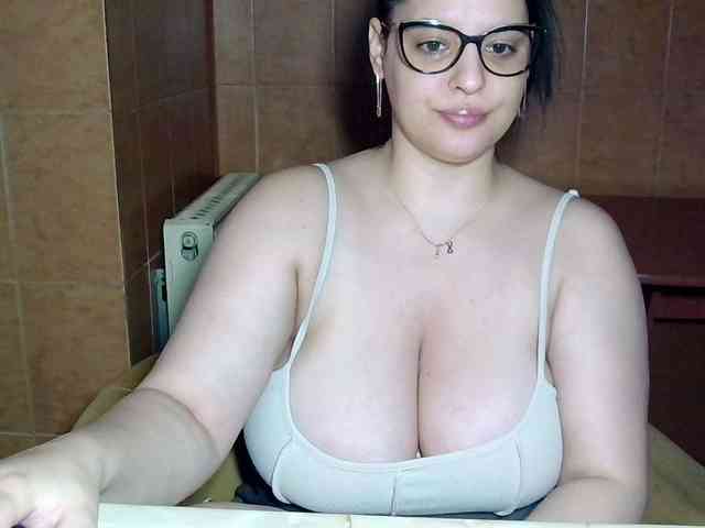 MoniqQuuen webcam
