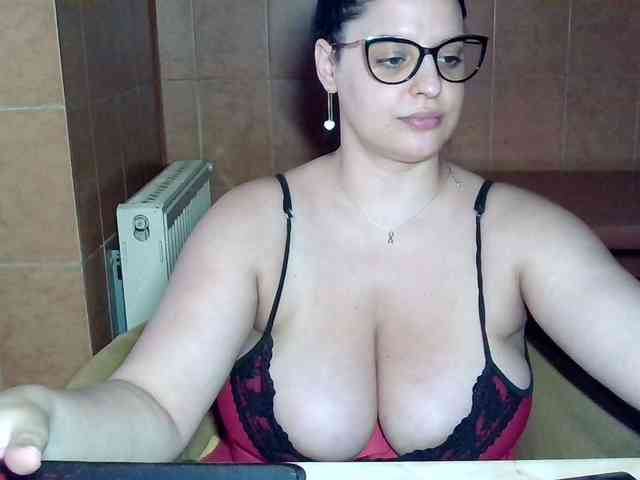 MoniqQuuen webcam