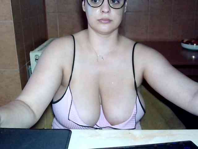 MoniqQuuen webcam
