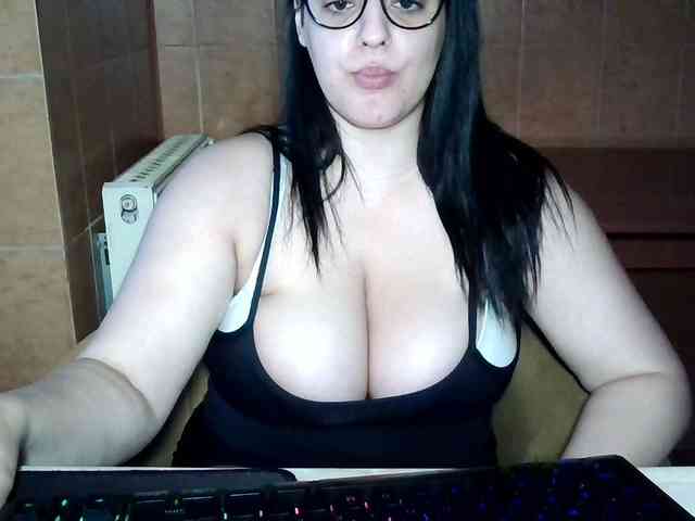 MoniqQuuen webcam