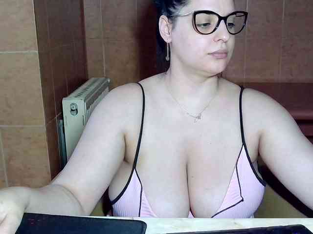 MoniqQuuen webcam