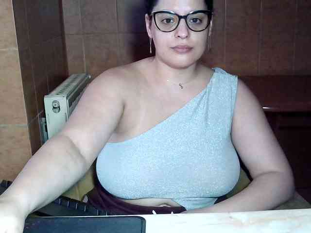 MoniqQuuen webcam