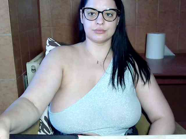 MoniqQuuen webcam