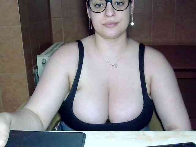 MoniqQuuen MoniqQuuen