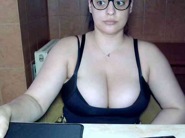 MoniqQuuen webcam