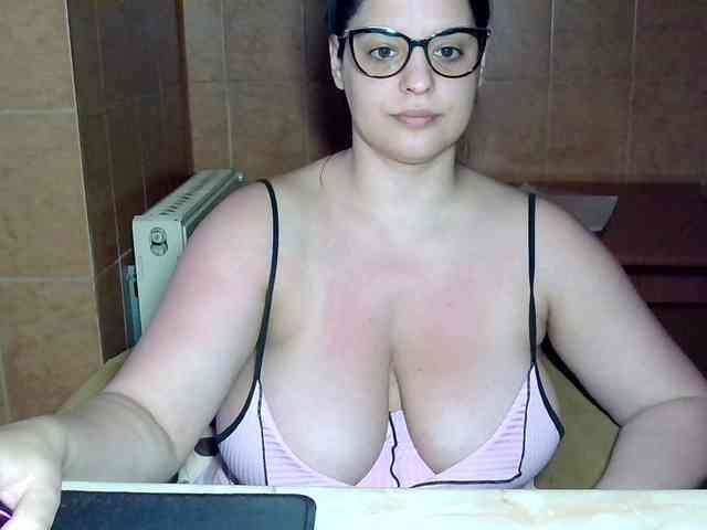 MoniqQuuen webcam