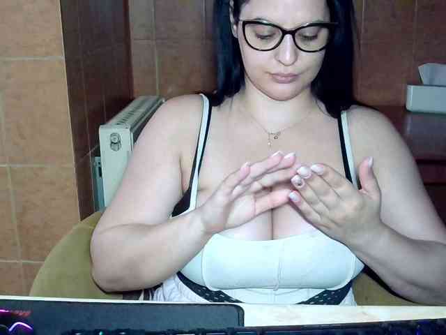 MoniqQuuen webcam