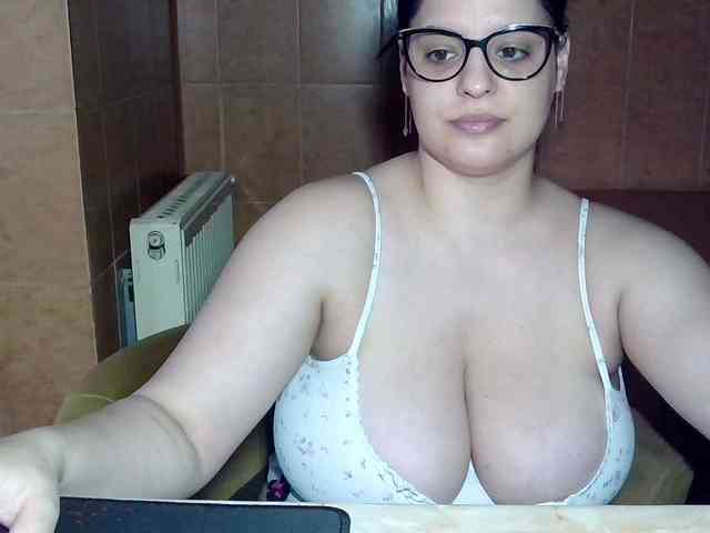 MoniqQuuen webcam