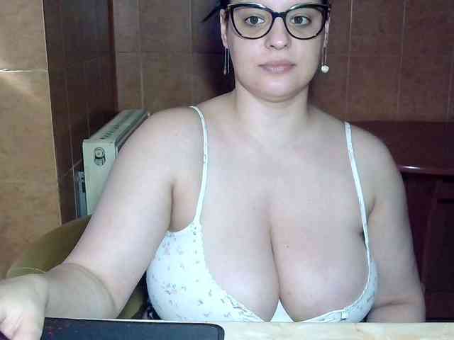 MoniqQuuen webcam