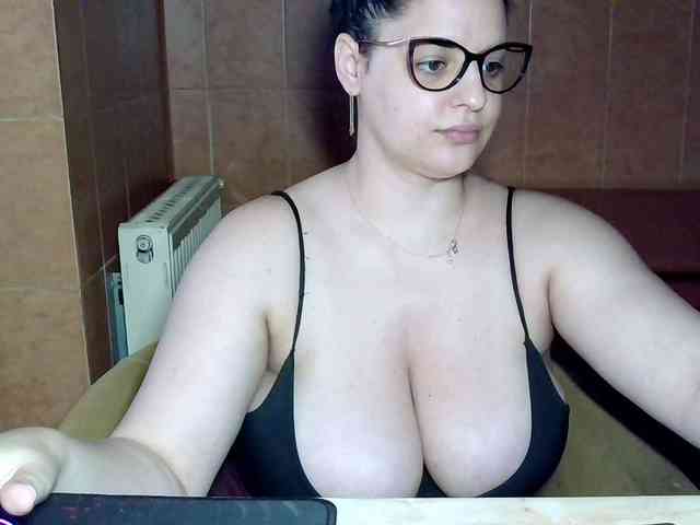 MoniqQuuen webcam