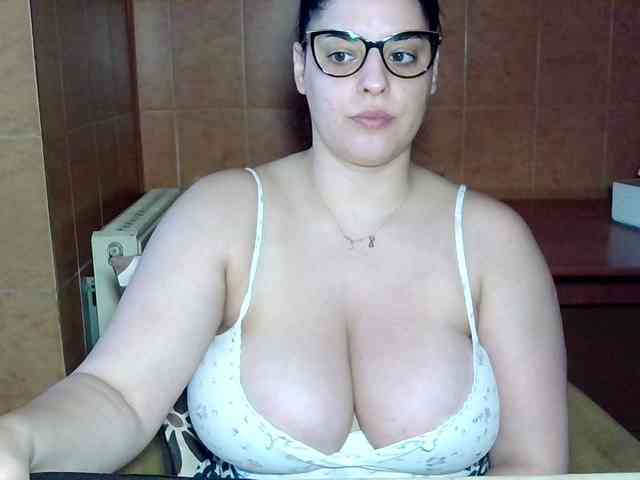 MoniqQuuen webcam