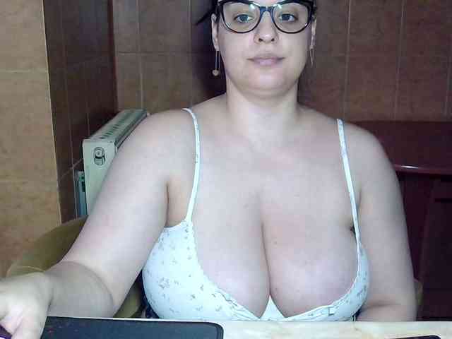MoniqQuuen webcam