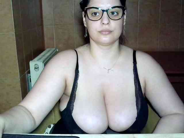 MoniqQuuen MoniqQuuen