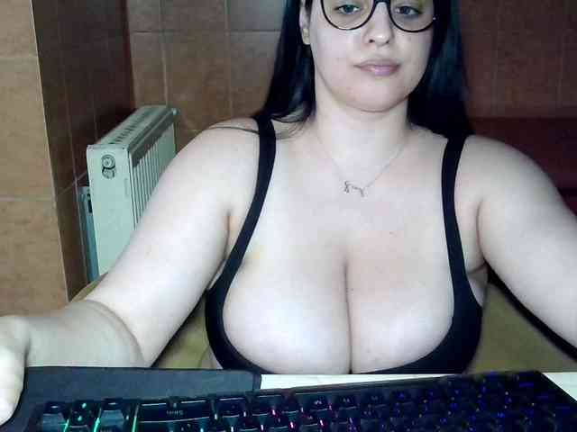 MoniqQuuen webcam