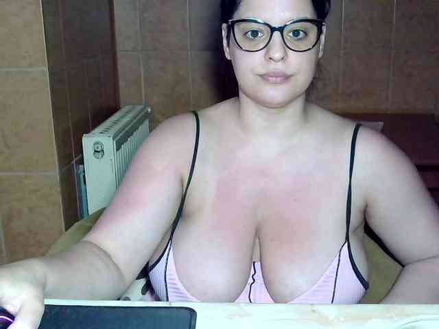 MoniqQuuen MoniqQuuen