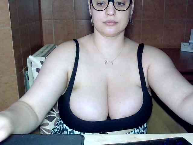 MoniqQuuen webcam