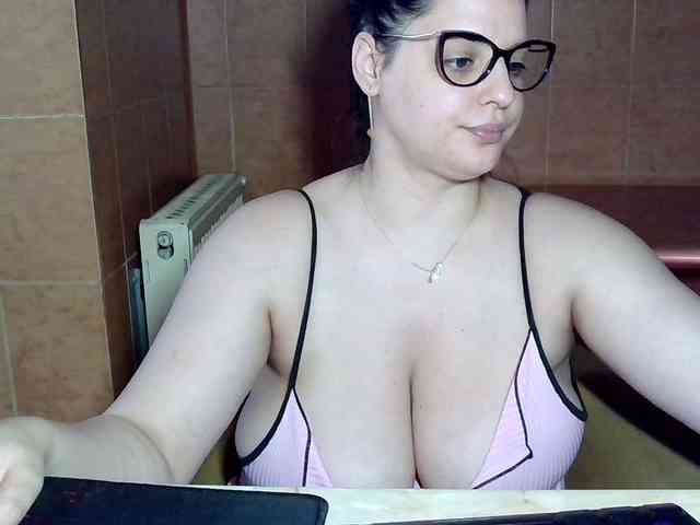 MoniqQuuen webcam