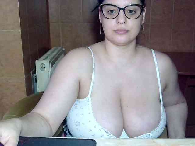 MoniqQuuen webcam
