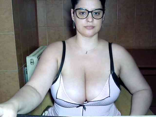 MoniqQuuen webcam